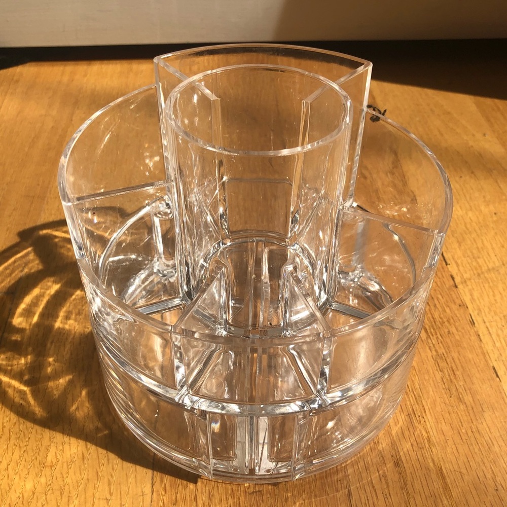 clear makeup caddy